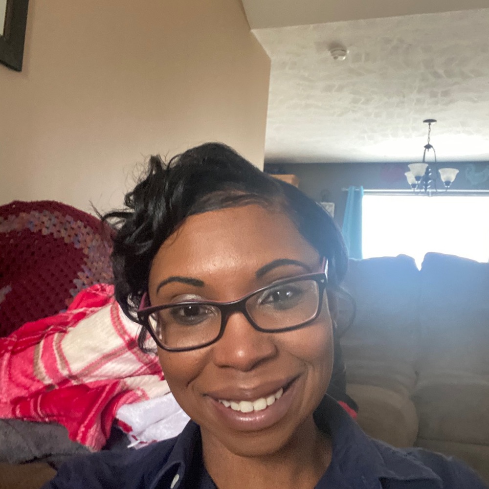 Meet your Posher, Lakeshia